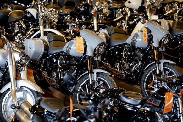 epa11961339 Motorcycles on display at a Harley Davidson motorcycle dealer in Amersfoort, the Netherlands, 13 March 2025. The European Union (EU) has announced tariffs on US goods in response to US tar ...