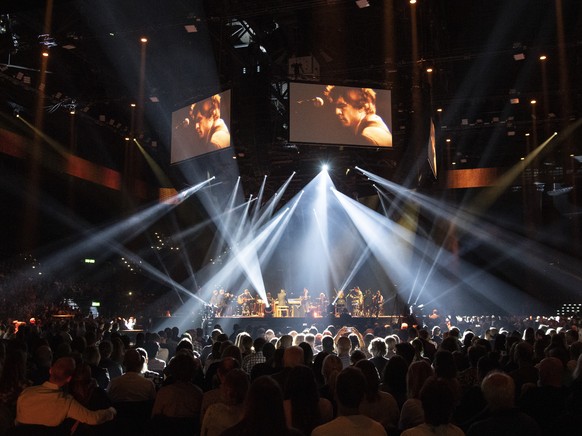 Die Schweizer Pop Band Pegasus unterhaelt das Publikum im Hallenstadion in Zuerich, aufgenommen am Freitag, 1. Oktober 2021. (KEYSTONE/Ennio Leanza).