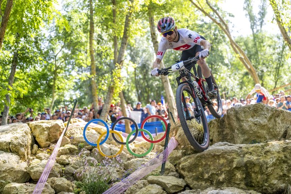 Mathias Flueckiger of Switzerland in action during the Men&#039;s Cross-country race at the 2024 Paris Summer Olympics in Paris, France, Monday, July 29, 2024. (KEYSTONE/Laurent Gillieron)