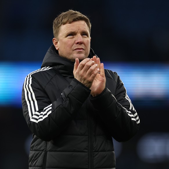 epa11898685 Newcastle United manager Eddie Howe reacts after the English Premier League match between Manchester City and Newcastle United, in Manchester, Britain, 15 February 2025. EPA/ADAM VAUGHAN E ...