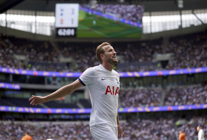 Tottenham Hotspur&#039;s Harry Kane during the pre-season friendly soccer match between Tottenham and Shakhtar Donetsk, at the Tottenham Hotspur Stadium, London Sunday August 6, 2023. (Yui Mok/PA via  ...