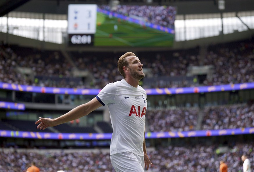 Tottenham Hotspur&#039;s Harry Kane during the pre-season friendly soccer match between Tottenham and Shakhtar Donetsk, at the Tottenham Hotspur Stadium, London Sunday August 6, 2023. (Yui Mok/PA via  ...