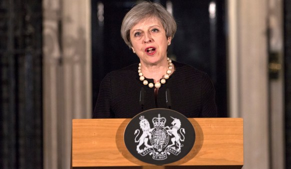 Britain&#039;s Prime Minister Theresa May makes a statement at Downing street in London, Britain, March 22, 2017 following the attack in Westminster. REUTERS/Richard Pohle/Pool TPX IMAGES OF THE DAY