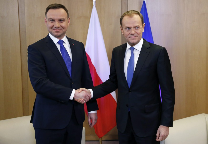 Die beiden streitenden Polen: Präsident Duda und EU-Ratspräsident Tusk heute in Brüssel.<br data-editable="remove">