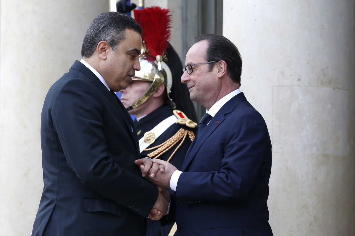 Der tunesische Premierminister Mehdi Jomaa: Ein tunesisches Militärgericht hat den Blogger&nbsp;Yassine Ayari in Abwesenheit zu drei Jahren Haft verurteilt wegen regimekritischer Berichterstattung. Ay ...