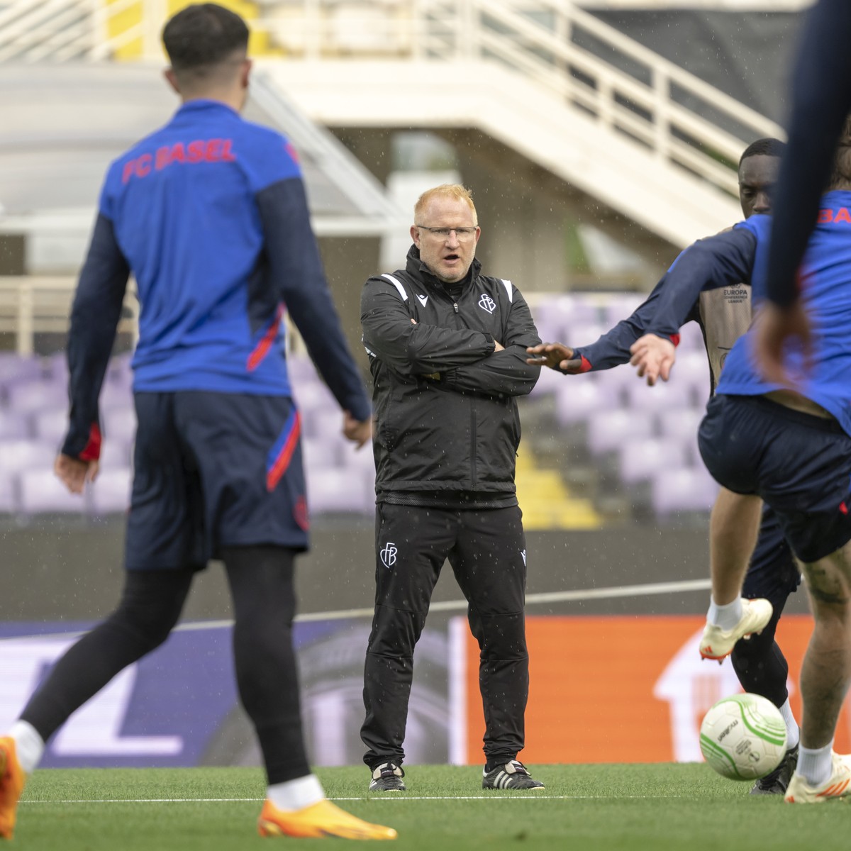 Basel's head coach Heiko Vogel during a training session the day before the UEFA Conference League semifinal first leg match between Italy's ACF Fiorentina and Switzerland's FC Basel 18 ...