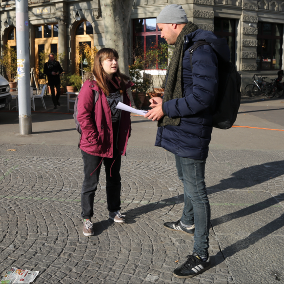 Fanny im Gespräch mit watson-Reporter Adrian Müller.