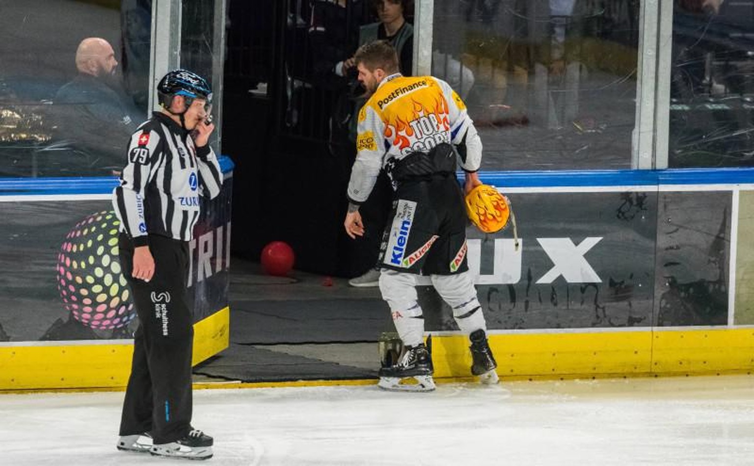 Wegen eines bösen Checks gegen ZSC-Captain Geering muss DiDomenico vorzeitig unter die Dusche.