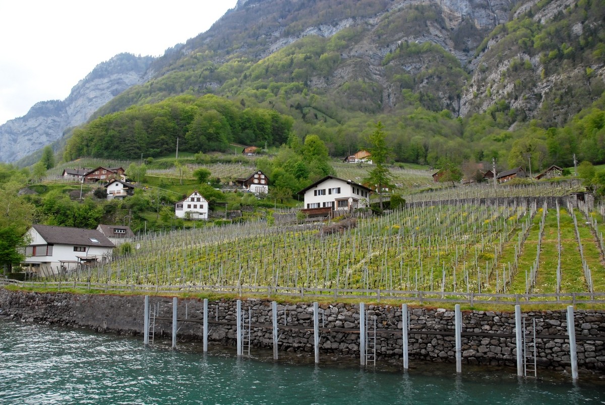 View of the small village of Quinten at Lake Walen in the canton of St. Gallen, Switzerland, pictured on May 4, 2008. Situated on a small headland, Quinten is bounded by the lake on one side and the m ...