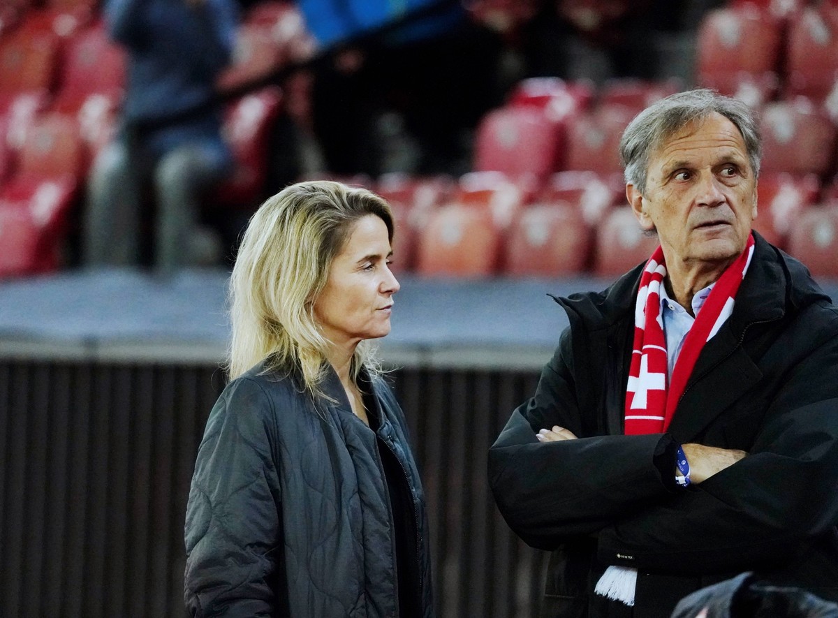 Foto Manuel Geisser 13.11..2023 Fussball Frauen European Womens Championship 2025 Schweiz- Spanien. Bild : Marion Daube Direktorin Schweizer Frauenfussball - Dominic Blanc Praesident Schweizer Fussbal ...