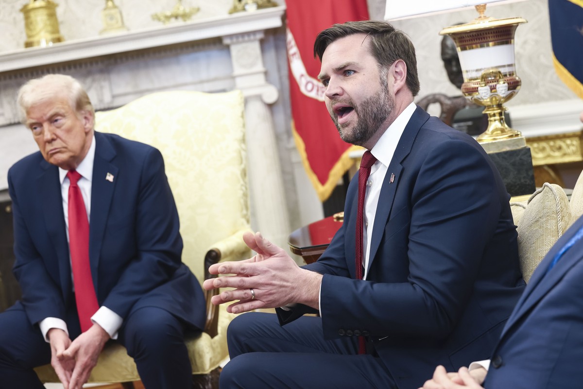 epa11930773 US Vice President JD Vance (R) speaks while attending a meeting between US President Donald Trump (L) and Ukrainian President Volodymyr Zelensky in the Oval Office of the White House in Wa ...