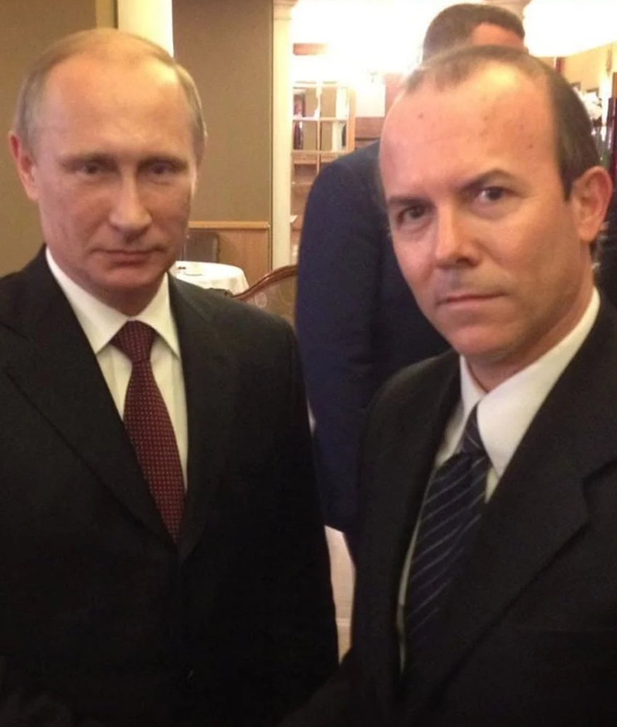 Salvinis Vertrauter Gianluca Savoini und Wladimir Putin in Rom.