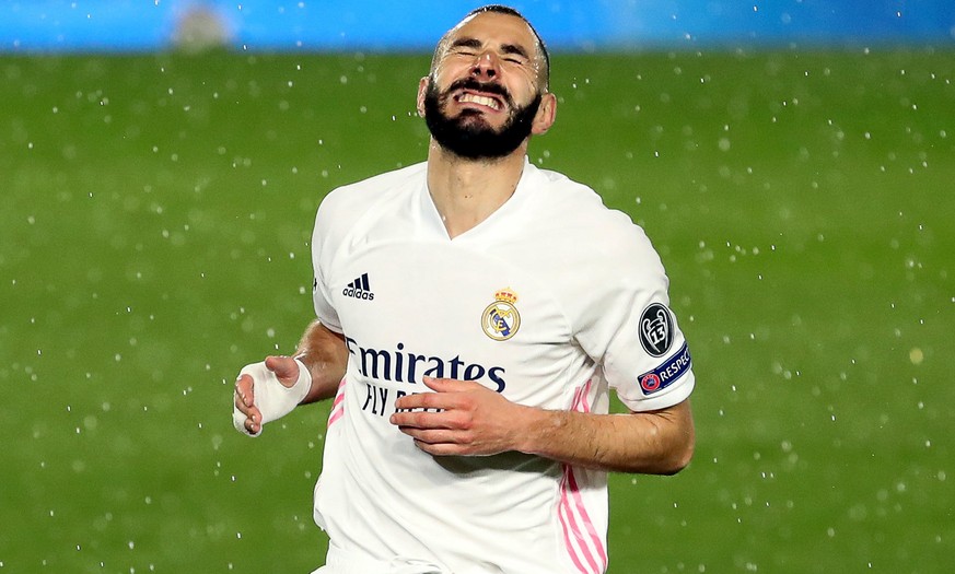 epa09164148 Real Madrid&#039;s Karim Benzema reacts during the UEFA Champions League semi final, first leg soccer match between Real Madrid CF and Chelsea FC at Alfredo Di Stefano stadium in Madrid, S ...