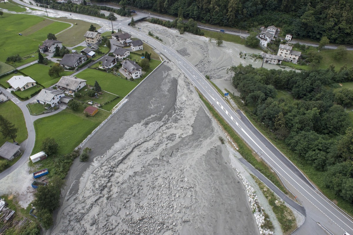 A massive landslide hit the village Bondo in South Switzerland, Wednesday, August 23, 2017. The main road between Stampa and Castasegna is disconnected. The village has been evacuated. There are no ca ...