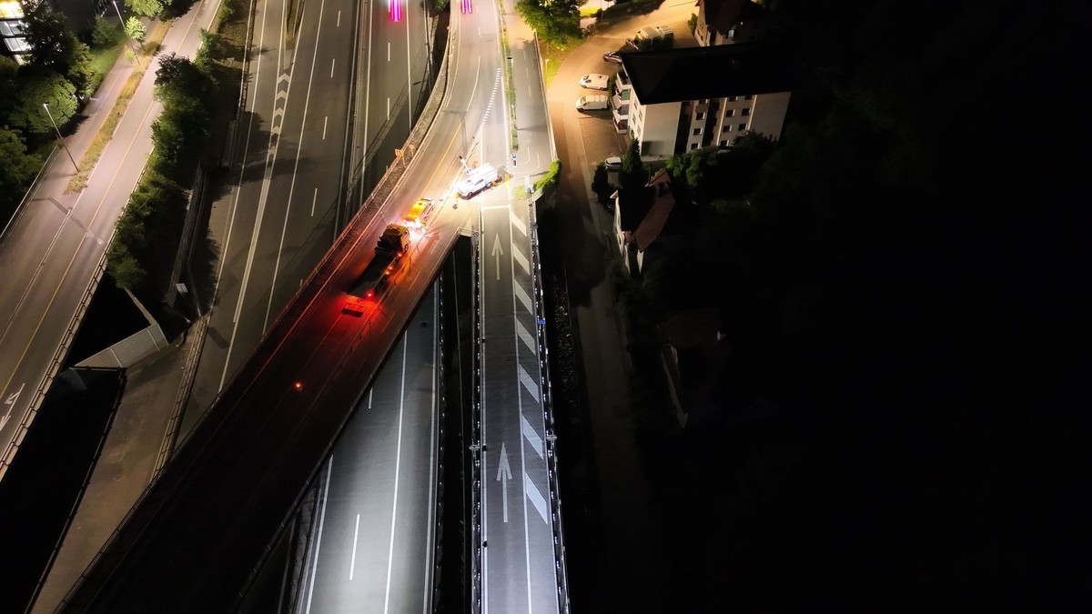 Flucht-vor-der-Winterthurer-Polizei-endet-in-Strassenlaterne