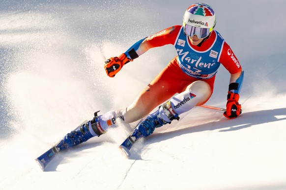 epa11841798 Michelle Gisin of Switzerland in action during the Women&#039;s Giant Slalom race at the FIS Alpine Skiing World Cup in Kronplatz, Italy, 21 January 2025. EPA/ANDREA SOLERO