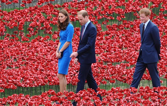 Prinz William und Kate mit Harry im Schlepptau.