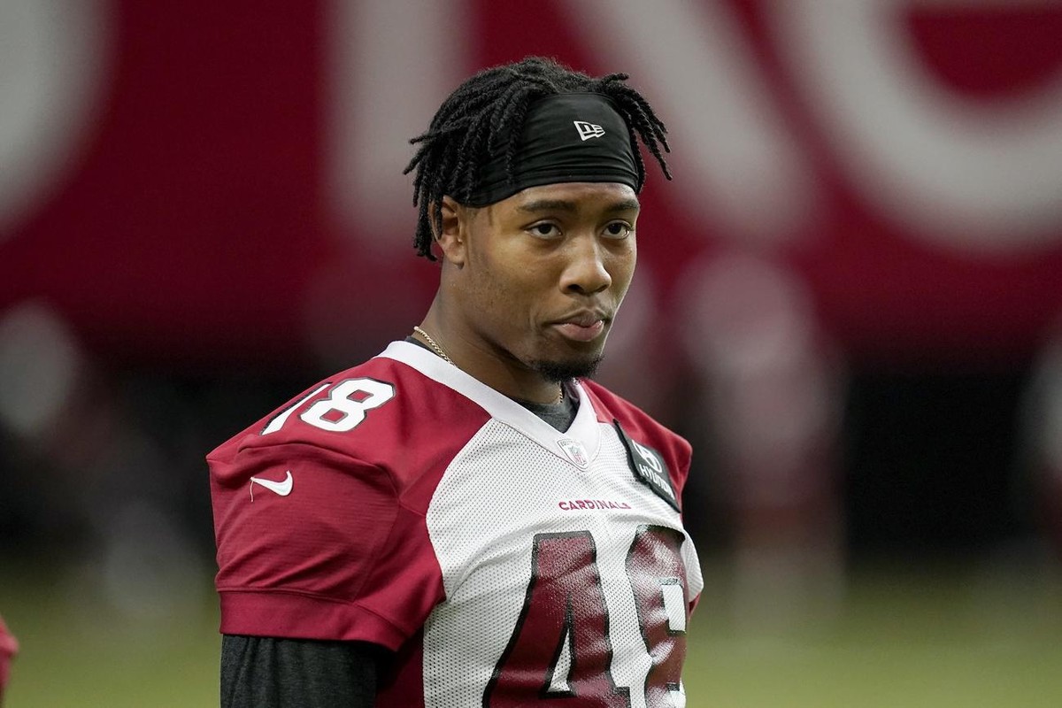 Arizona Cardinals' Isaiah Simmons pauses during a break in an NFL football workout Wednesday, Aug. 12, 2020, in Glendale, Ariz. (AP Photo/Ross D. Franklin)