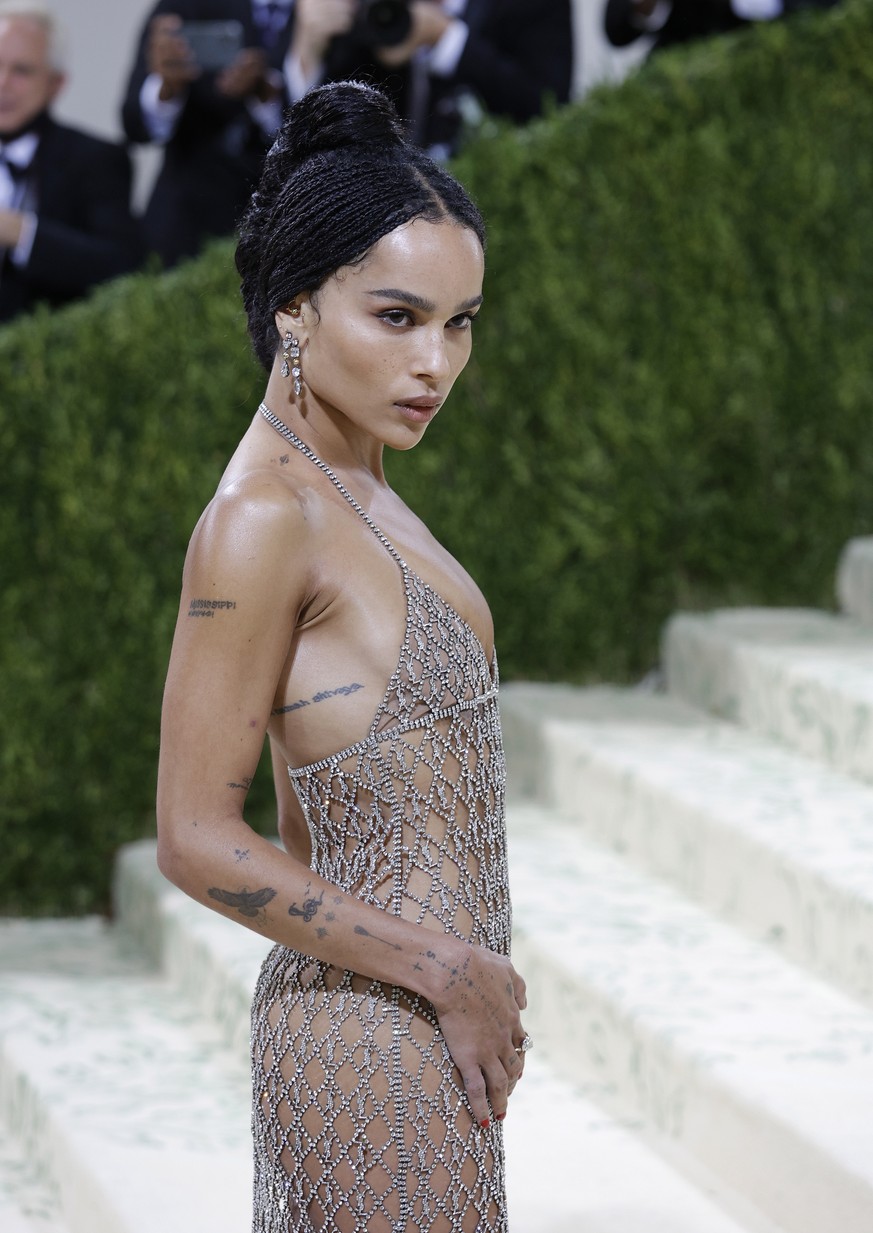 epa09466766 Zoe Kravitz poses on the red carpet for the 2021 Met Gala, the annual benefit for the Metropolitan Museum of Art&#039;s Costume Institute, in New York, New York, USA, 13 September 2021. Th ...