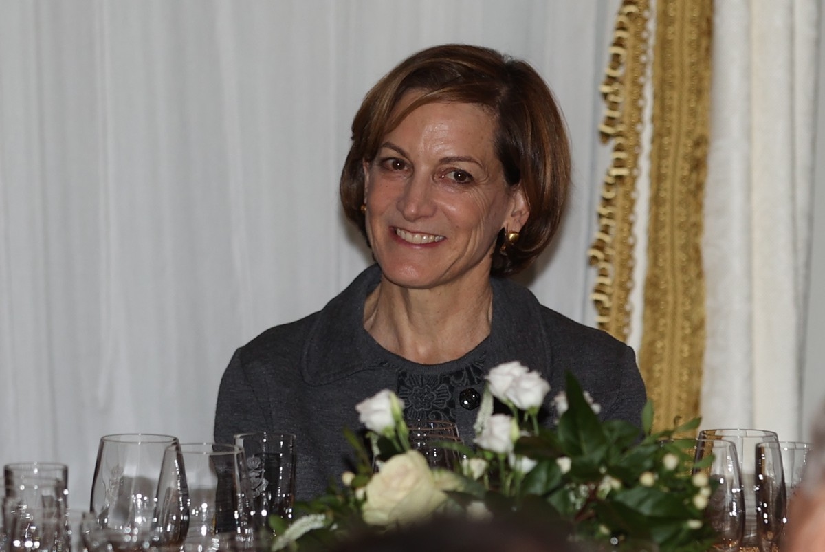 epa09547771 US journalist and historian Anne Applebaum reacts after receiving the 'Francisco Cerecedo' journalistic award in Madrid, Spain, 26 October 2021. EPA/JUANJO MARTIN