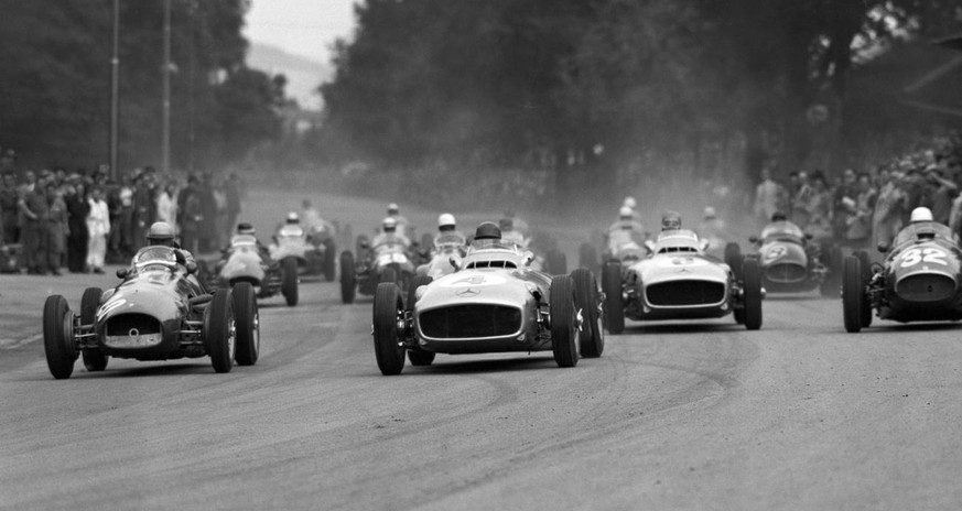 The Bernese Grand Prix 1954 in Bremgarten, Switzerland, where the Argentinian car racing legend Juan Manuel Fangio in a Mercedes (center of the image, car number 4) who won the Formula One race, pictu ...