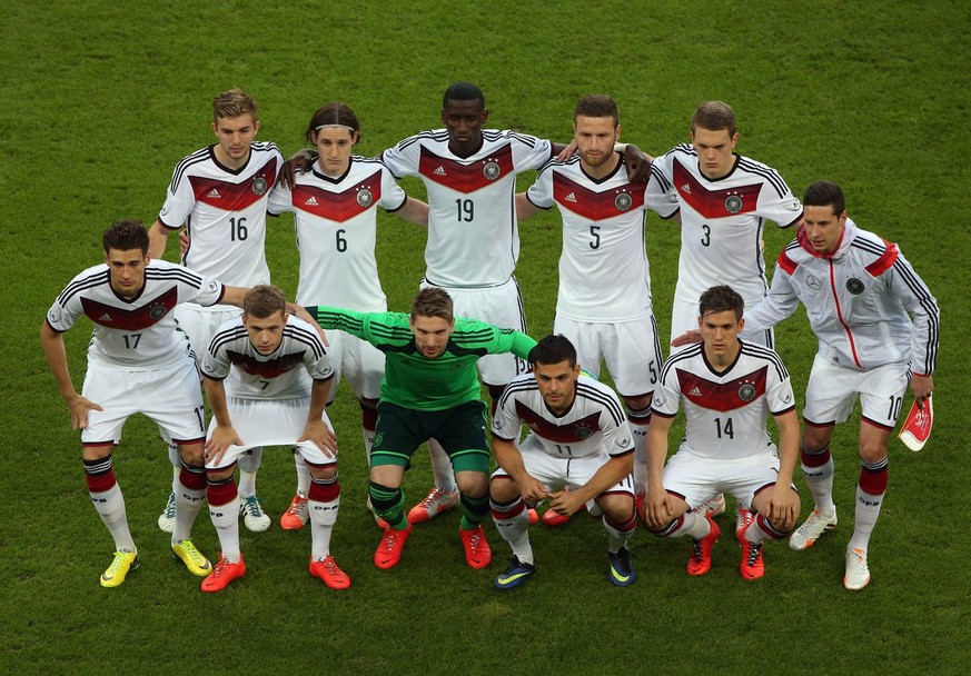 epa04204397 The German starting eleven (UP L-R) Sebastian Rudy, Antonio Ruediger, Shkodran Mustafi, Matthias Ginter, Leon Goretzka, (DOWN L-R) Max Meyer, Ron-Robert Zieler, Kevin Volland, Oliver Sorg  ...