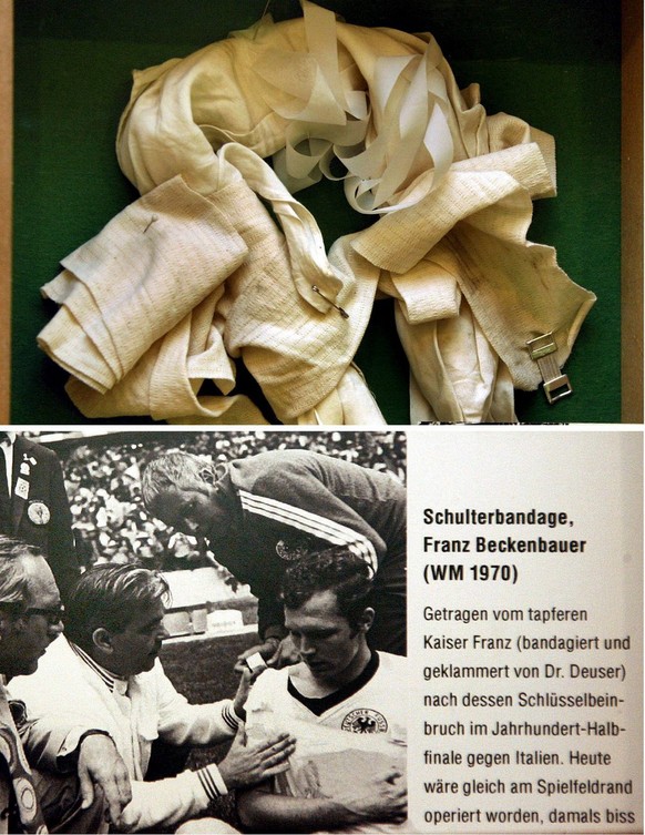 Er schaukelte das Kind: Franz mit des Kaisers alter Schulterbandage. Die landete 2006 im Museum. Wie das mit Spitalabfall halt so passiert.