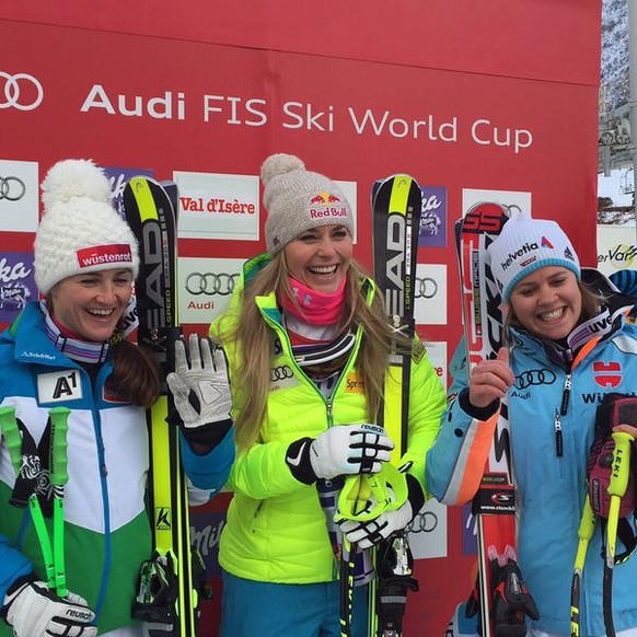 Lindsey Vonn gewinnt vor Görgl (l.) und Rebensburg (r.).