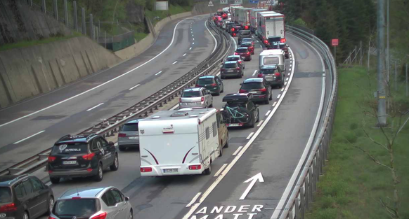 Die Situation vor dem Gotthardtunnel um 8:25 Uhr Richtung Süden.