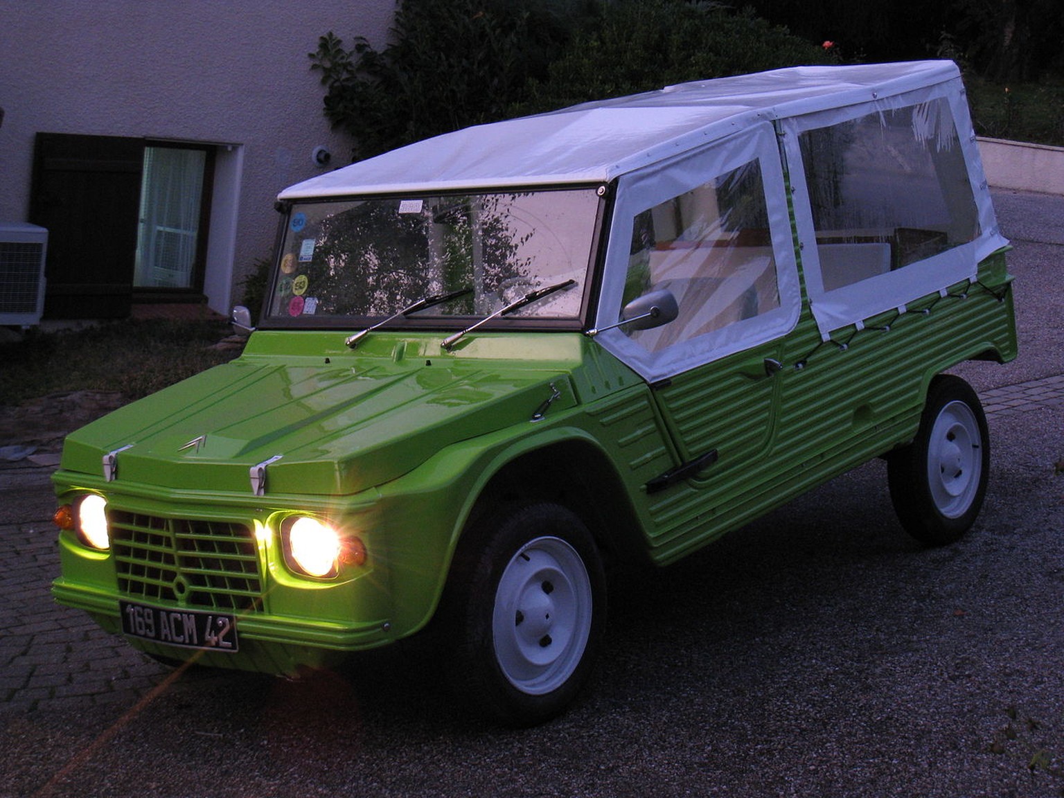 citroen mehari jeep auto retro geschichte https://en.wikipedia.org/wiki/Citroën_Méhari