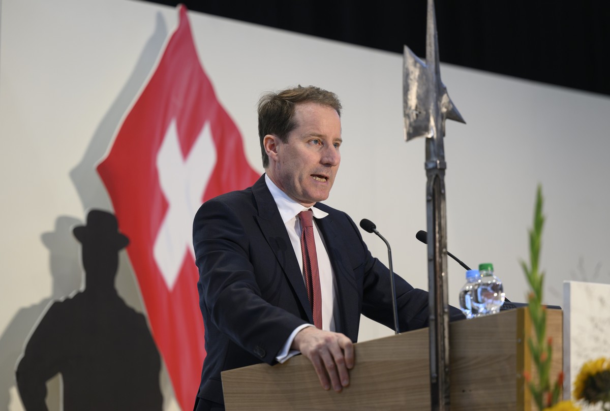 Thomas Aeschi, Fraktionspraesident SVP Schweiz und Nationalrat SVP-ZG, spricht waehrend der Delegiertenversammlung der Schweizerischen Volkspartei SVP, fotografiert am Samstag, 25. Oktober 2025 in Wim ...