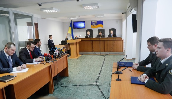 Ein Blick in den Gerichtssaal beim Prozess gegen Janukowitsch in Kiew.