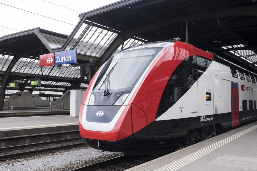 ARCHIVBILD ZUM SBB-FAHRPLANWECHSEL --- Der neue Fernverkehr-Doppelstockzug der SBB &quot;FV-Dosto&quot; auf der Fahrt von Zuerich nach Bern, aufgenommen am Montag, 26. Februar 2018. (KEYSTONE/Ennio Le ...