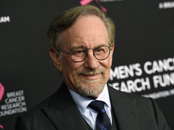 FILE - Filmmaker Steven Spielberg poses at the 2019 &quot;An Unforgettable Evening&quot; benefiting the Women&#039;s Cancer Research Fund in Beverly Hills, Calif. on Feb. 28, 2019. Spielberg has set a ...