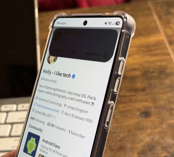 Das Privacy Display lässt sich gezielt auf bestimmte Apps oder nur einzelne Bereiche wie Benachrichtigungen (siehe Foto) oder die PIN-Eingabe beschränken.