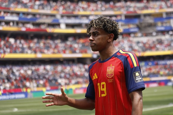 epa13103753 Lamine Yamal of Spain reacts after their win in the FIFA World Cup 2026 quarterfinals match Spain against Belgium, in Los Angeles, USA, 10 July 2026. EPA/CHRISTOPHER TORRES