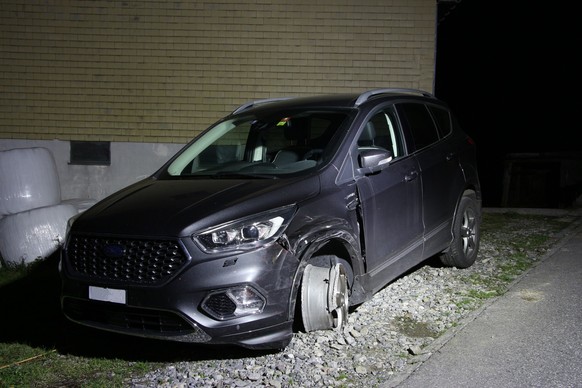 Am Freitagabend (28.10.2022) fuhr ein 67-jähriger Mann mit seinem Auto von Appenzell her in Richtung Enggenhütten. Im Bereich der Liegenschaft Unterstein kam es mit einem entgegenfahrenden Auto zu ein ...