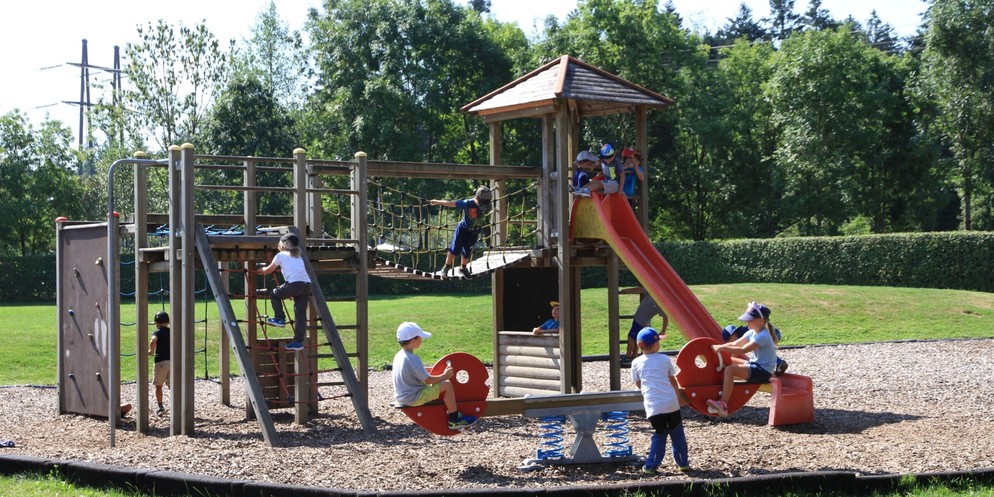 Die Migros stösst ihre Freizeitanlage in Greifensee ab. Das Areal wird an eine Firma mit Sitz in Zürich verkauft. Ferienlager und Veranstaltungen werden 2023 noch durchgeführt, danach ist Schluss.