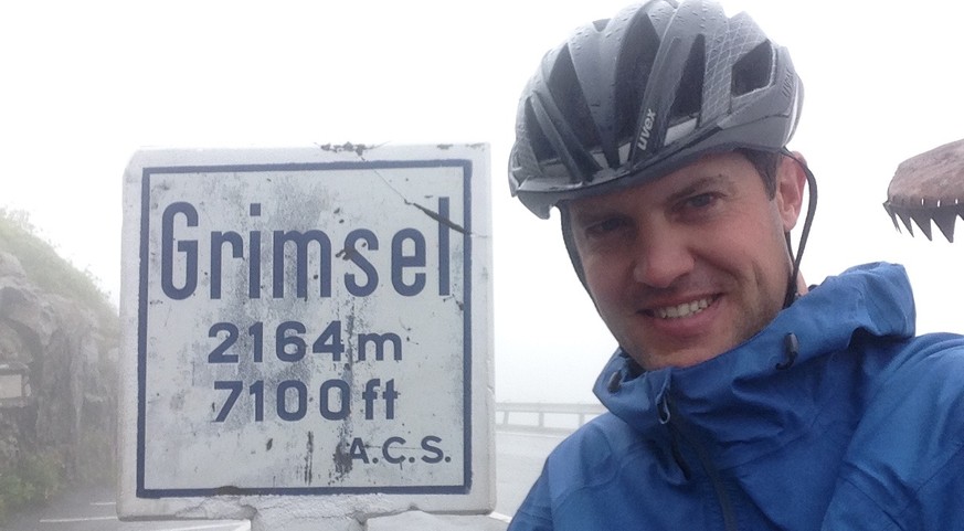 5 Grad, Nebel und Nieselregen auf dem Grimsel: Ich hätte fast einen Ersatz aufgeboten ;-)