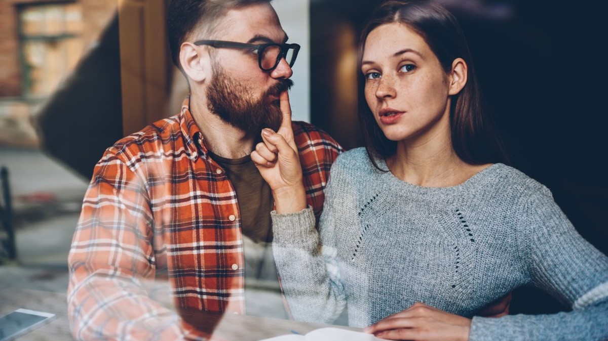 Wann du in der Beziehung keine Kompromisse eingehen solltest