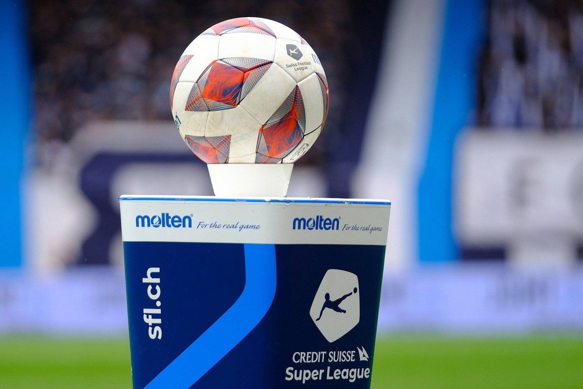 The ball of the match - Credit Suisse Super League - Stadion Letzigrund - FCZ vs SLO Zurich Stadion Letzigrund Z