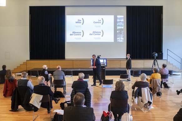 Parteipraesident Gerhard Pfister spricht an der Delegiertenversammlung der CVP Schweiz zur Namensaenderung in &quot;Die Mitte&quot; am Samstag, 28. November 2020 in Unteraegeri. (KEYSTONE/Ennio Leanza ...