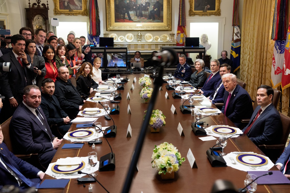epa12461021 President of Ukraine Volodymyr Zelensky (sitting, 2-L) and US President Donald J. Trump (2-R) participate in a bilateral meeting in the Cabinet Room of the White House in Washington, D.C., ...