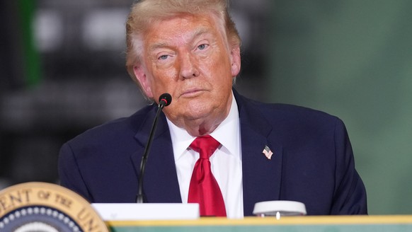 President Donald Trump speaks at Custer Farms in Chippewa Falls, Wis., Friday, June 5, 2026. (AP Photo/Mark Schiefelbein)
Trump