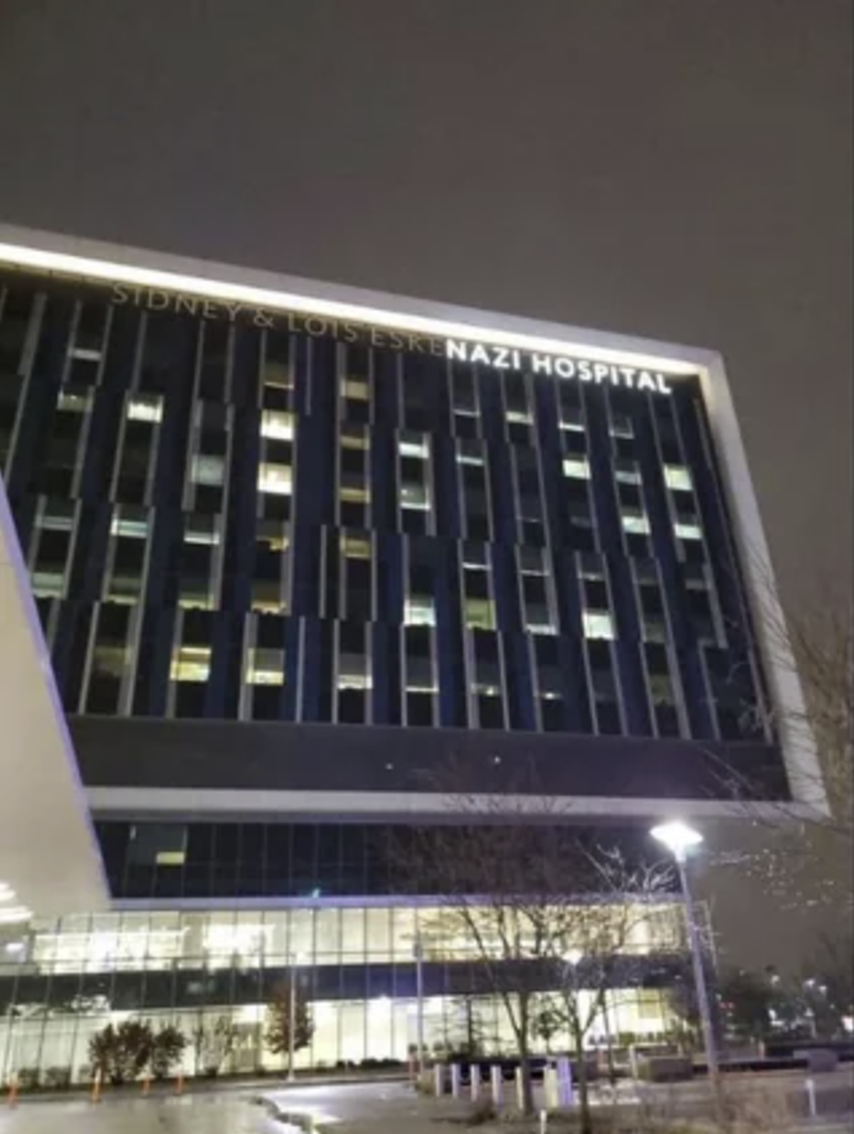 LED Leucht Schriften, die kaputt sind und einen total neuen Sinn ergeben