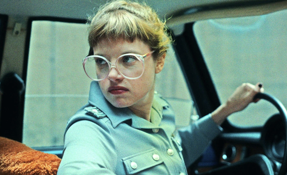 Jella Haase spielt in «Kleo» eine Stasi-Killerin.