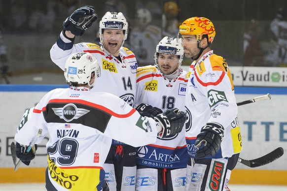 Inti Pestoni (Nummer 18) ist in der Patinoire de Malley&nbsp;der Mann des Spiels.