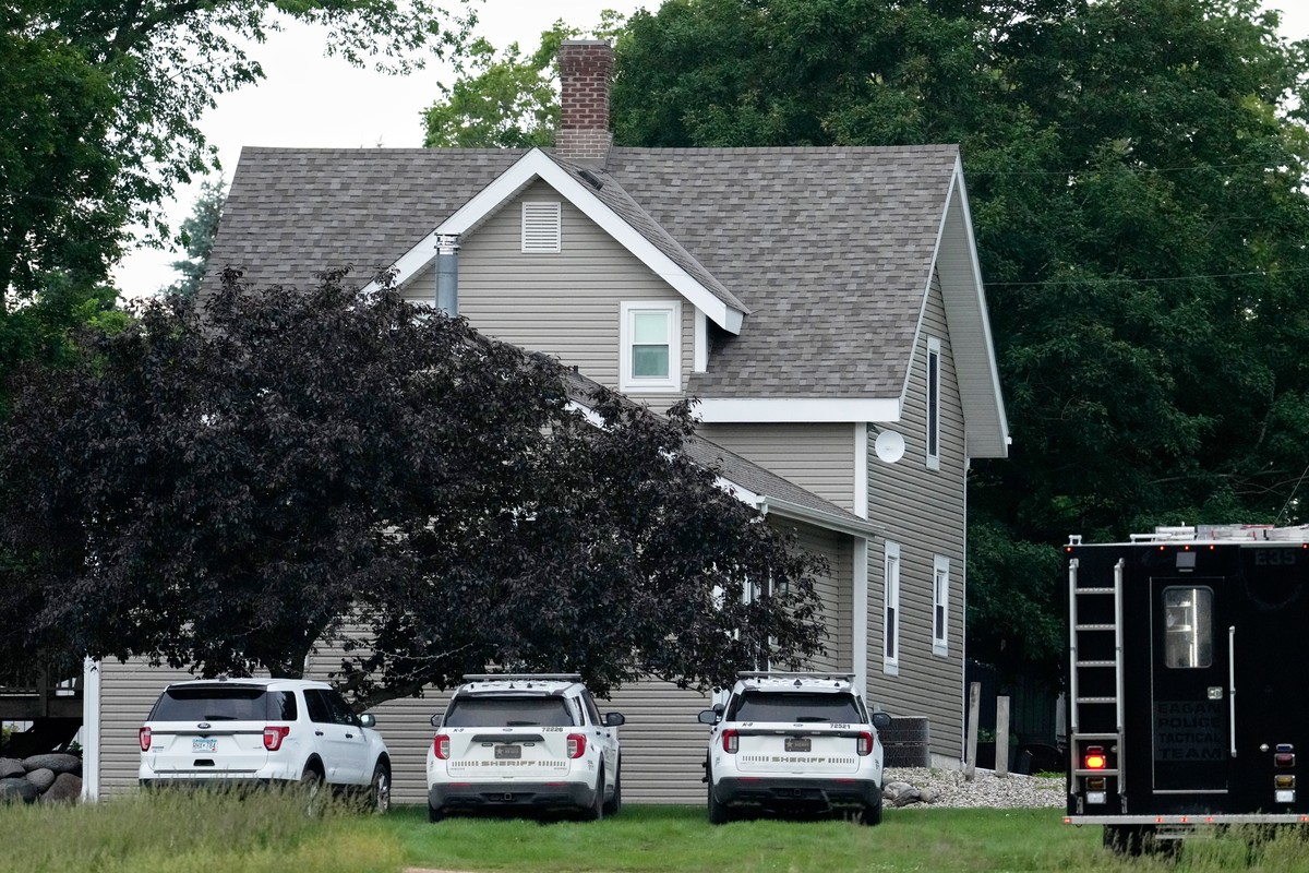 The home of shooting suspect Vance Boelter is seen Sunday, June 15, 2025, in Green Isle, Minn. (AP Photo/George Walker IV)
Minnesota Lawmaker Shot