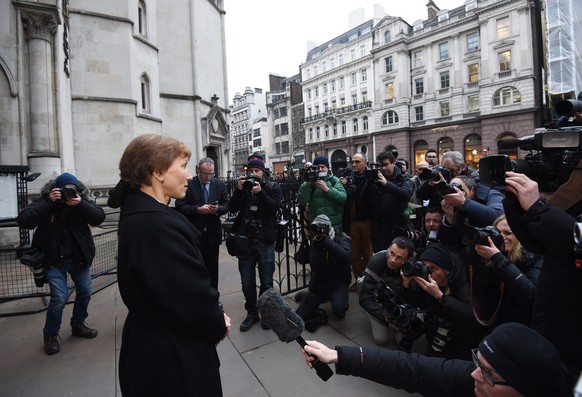Litwinenkos Witwe Marina am Donnerstag vor der Presse in London. Sie setzte durch, dass der Fall ihres Mannes neu aufgerollt wurde.<br data-editable="remove">