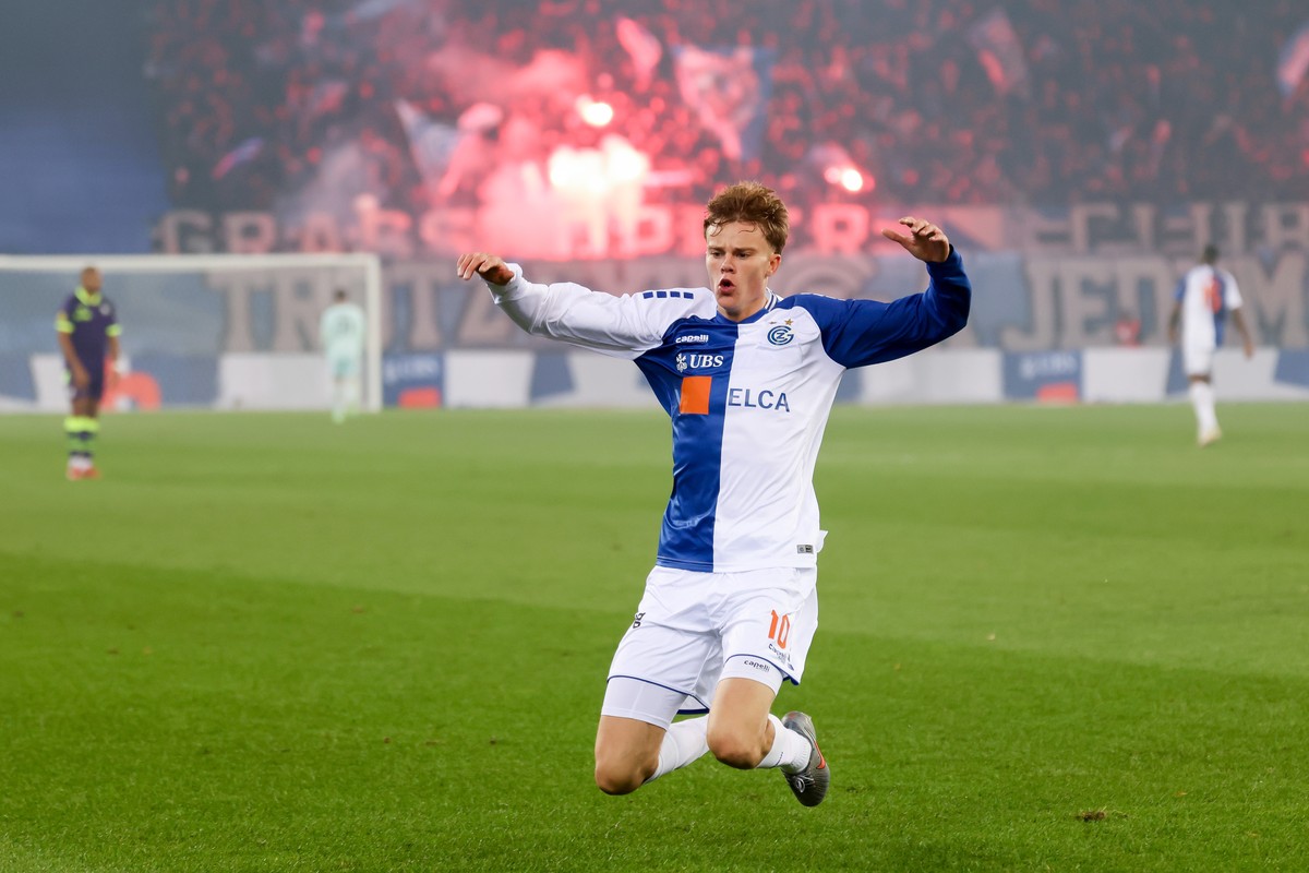KEYPIX - Jonathan Asp Jensen (GC) jubelt nach seinem Tor zum 1:0 waehrend dem Meisterschaftsspiel der Super League zwischen dem Grasshopper Club Zuerich und dem FC Zuerich am Samstag, 4. Oktober 2025, ...